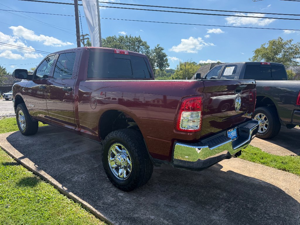 Used 2022 Delmonico Red Pearlcoat Ram Tradesman image 4