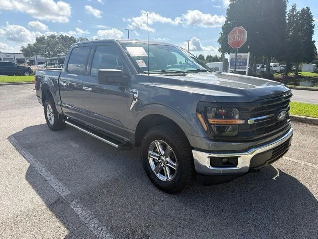Used 2025 Gray Ford XLT image 3