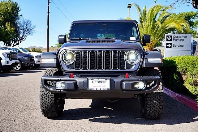 New 2026 Granite Crystal Metallic Clear-Coat Exterior Paint Jeep Rubicon image 5