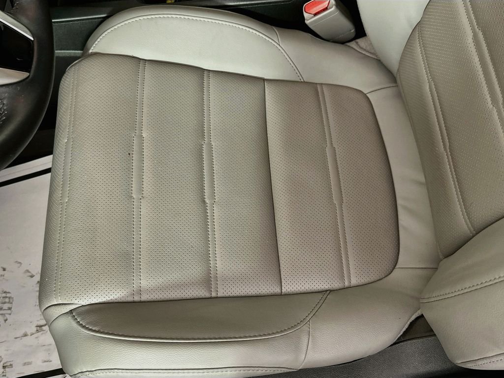 Used 2018  Honda EX-L image 19