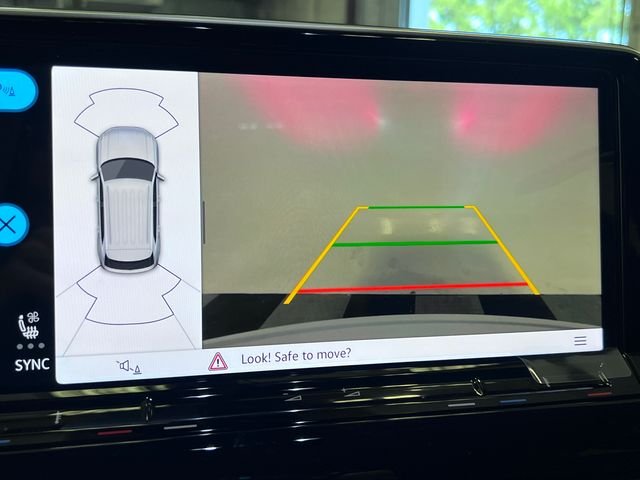 New 2026 White Volkswagen SE w/Technology image 18