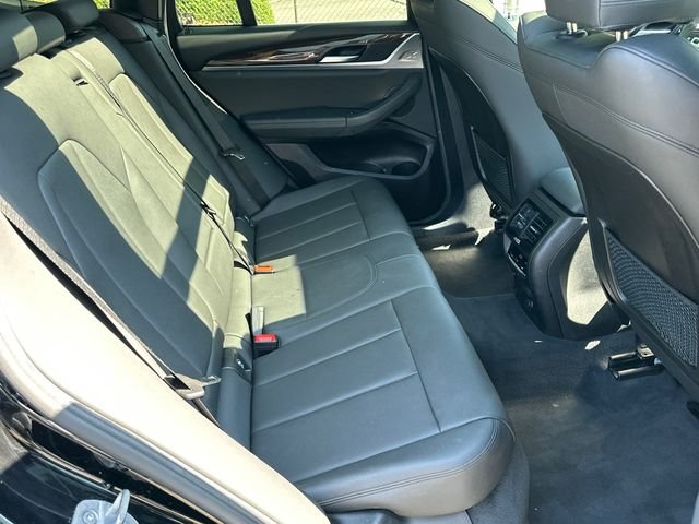 Used 2019 Black BMW xDrive30i image 16