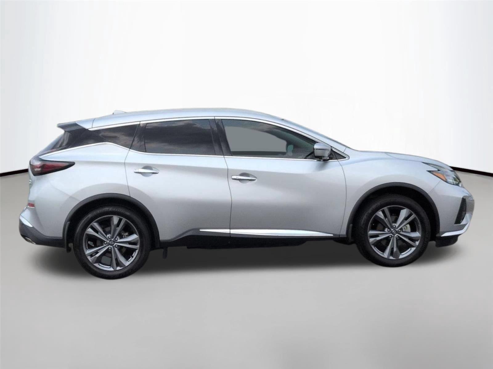 Used 2023 Brilliant Silver Metallic Nissan Platinum image 6