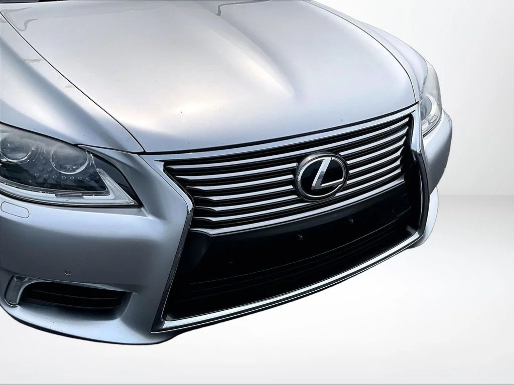 Used 2014 Silver Lexus 460 image 28