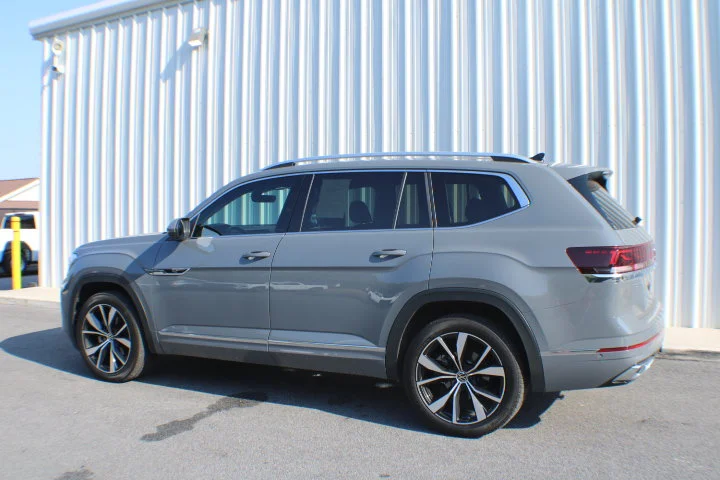 Used 2025 Gray Volkswagen 2.0T SEL Premium R-Line image 3