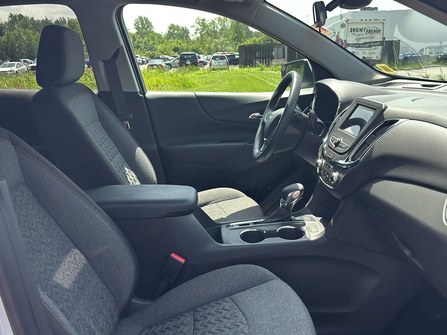 Used 2024 Summit White Chevrolet LT image 35