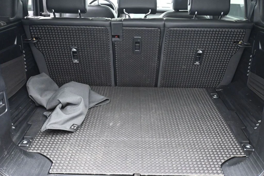Used 2024 Black Land Rover S image 14