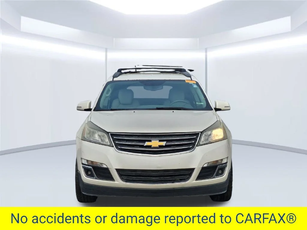 Used 2015 White Diamond Clearcoat Chevrolet 2LT image 4