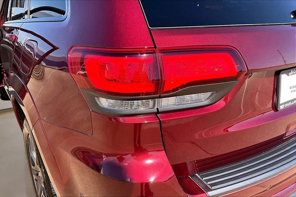 Used 2020 Red Jeep Overland image 31