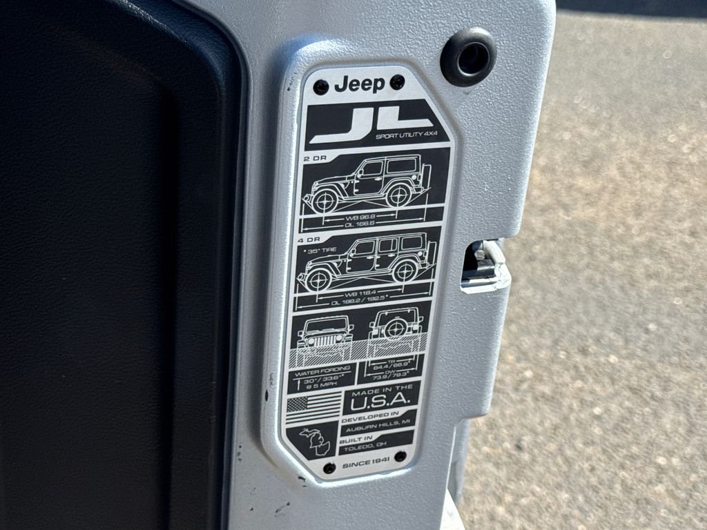 Used 2023 Silver Jeep Sport S image 12