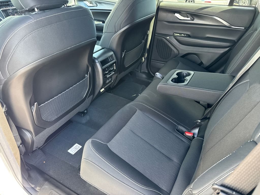 New 2026 Bright White Clear-Coat Exterior Paint Jeep Laredo X image 19