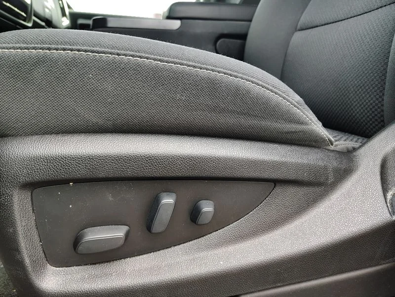 Used 2018 Red Chevrolet LT image 10