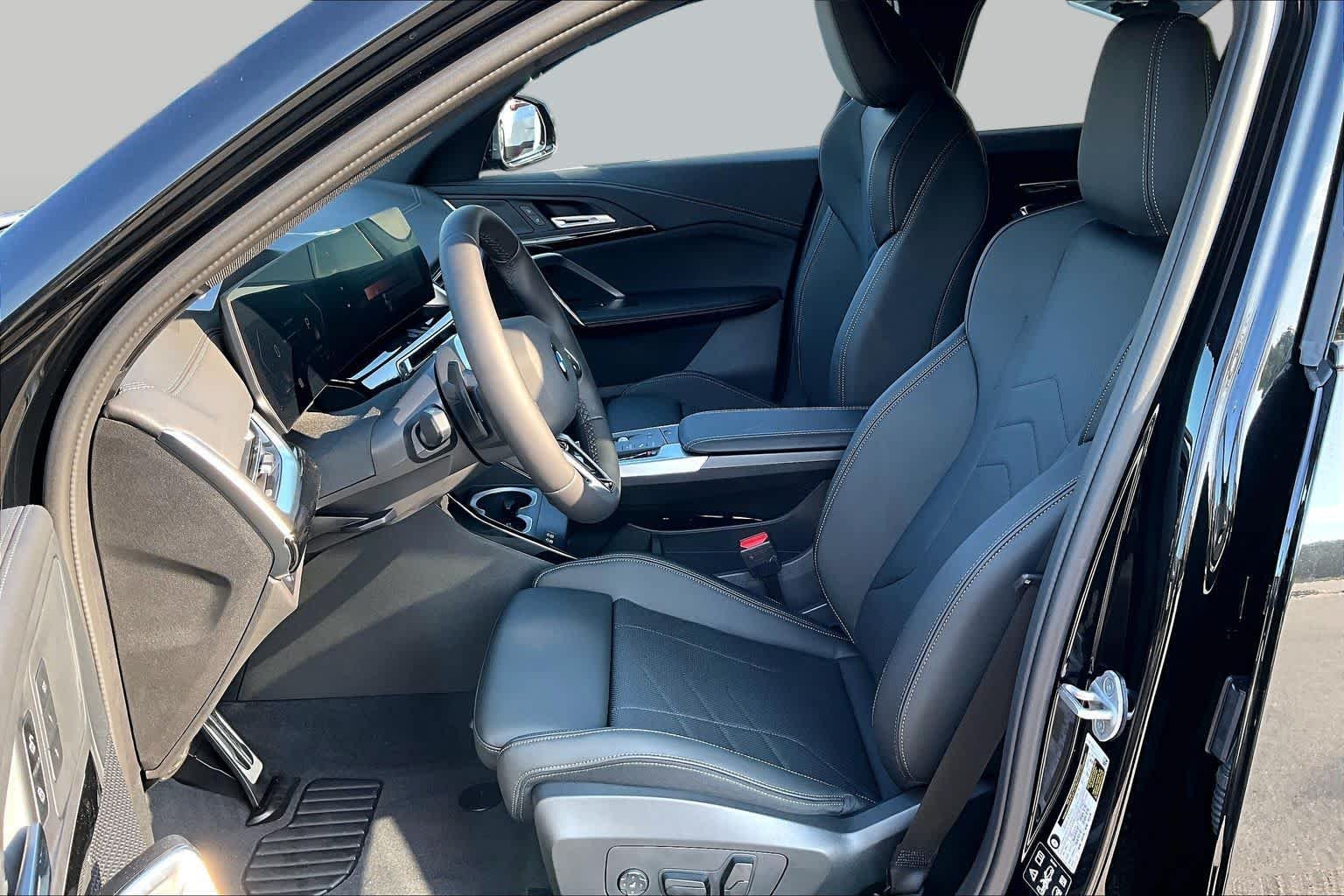 New 2027 Black Sapphire Metallic BMW xDrive28i image 7