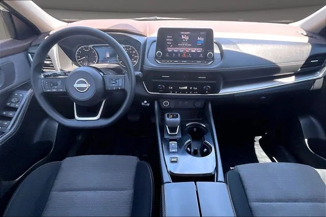 Used 2023 White Nissan SV image 14