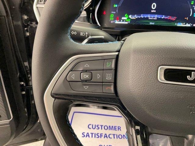 New 2024 Baltic Gray Metallic Clearcoat Jeep Trailhawk image 12
