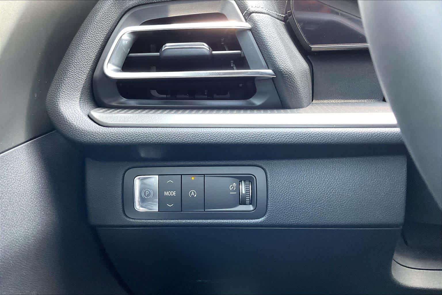 2026 Chevrolet Traverse LT - Photo 18