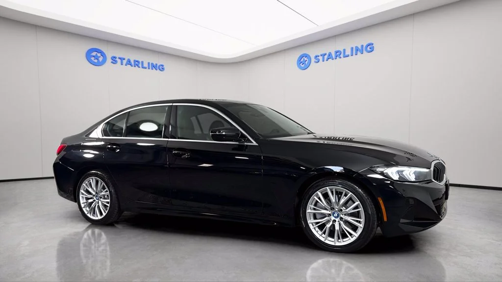 2024 BMW 3 Series 330e - Photo 9