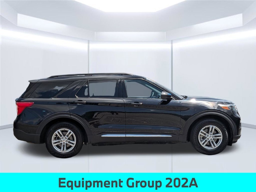 Used 2023 Black Ford XLT image 9
