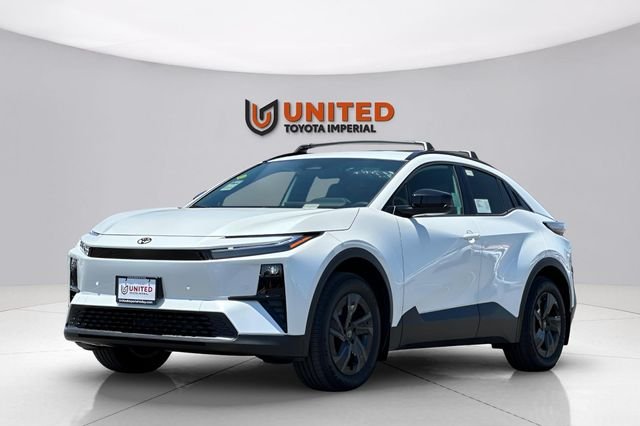 New 2026 Wind Chill Pearl <sup>1</sup> Toyota  SE image 7