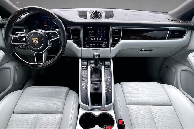 Used 2018 White Porsche  image 13