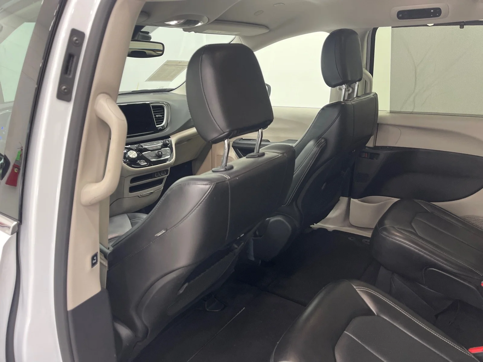 Used 2023 Bright White Clearcoat Chrysler Touring L FWD image 39