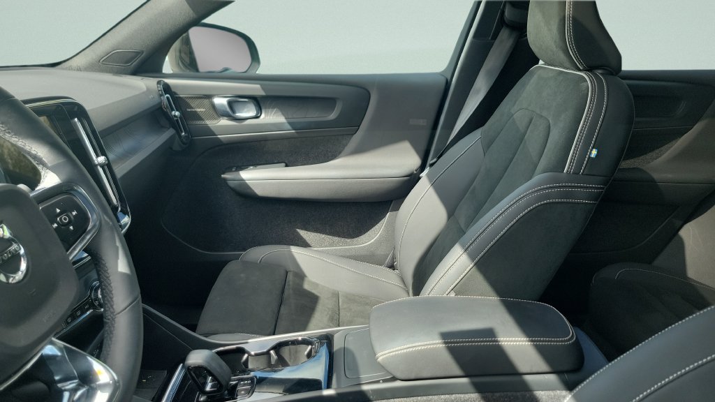Used 2023 Volvo C40 Ultimate with VIN YV4ED3GM4P2032899 for sale in Bradenton, FL