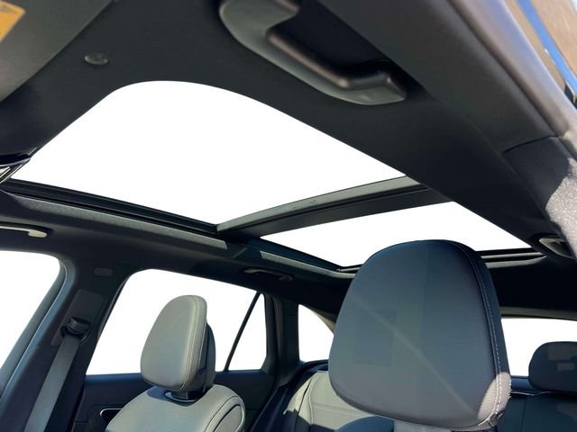 New 2026 Black Mercedes-Benz GLC 300 image 22