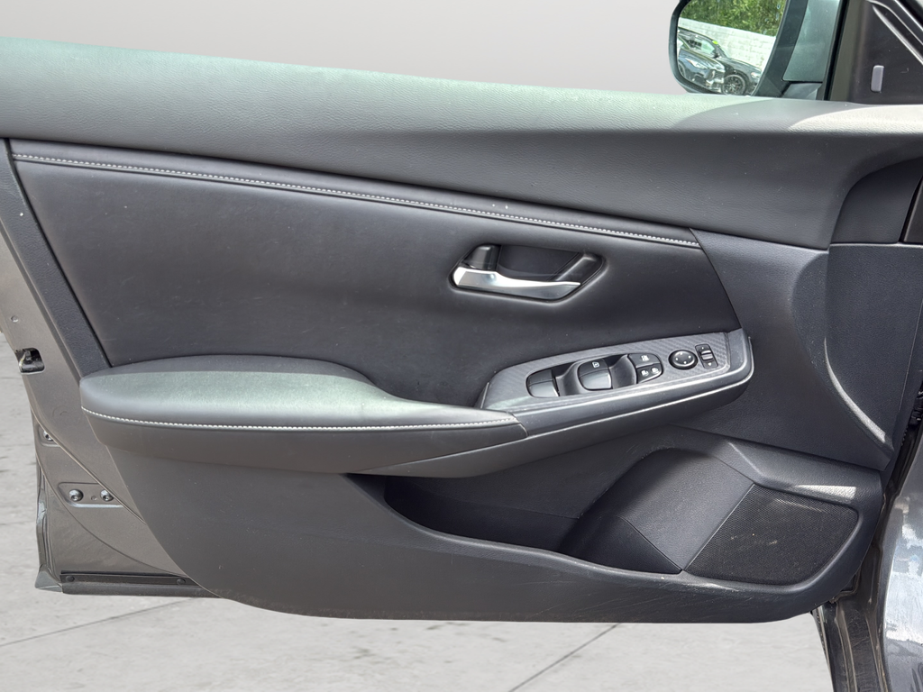 Used 2020 Gray Nissan S image 15