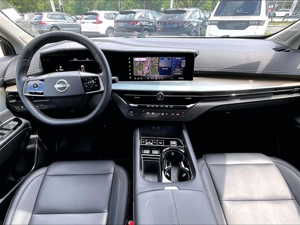 Used 2025 White Nissan SL image 21