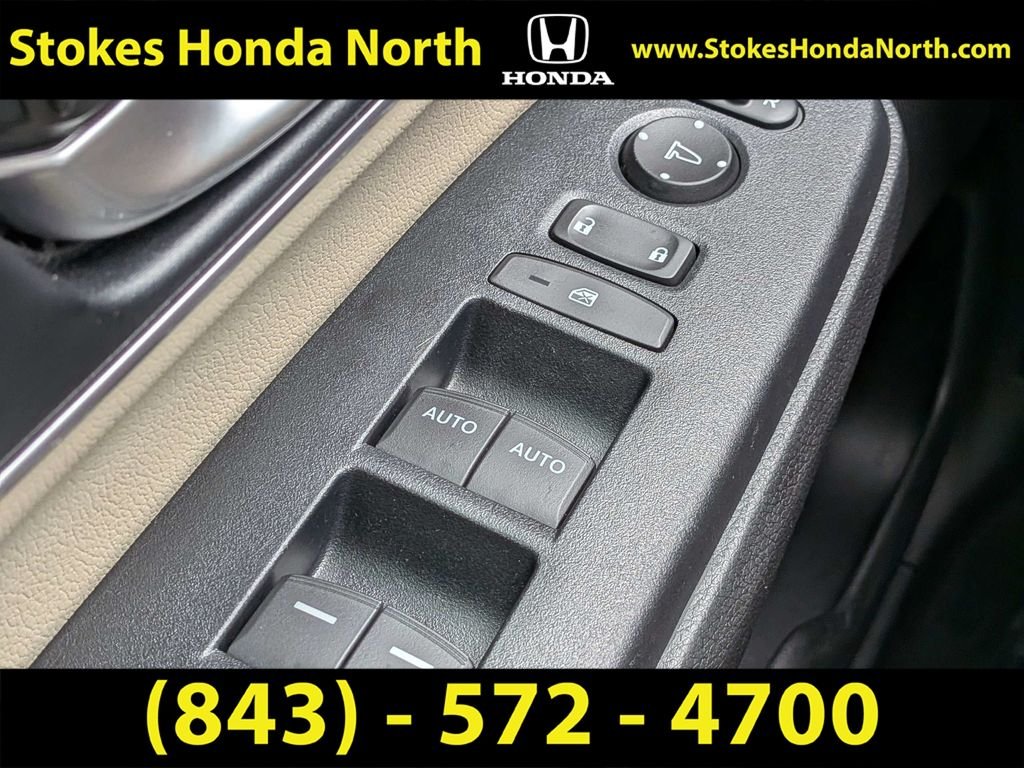 Used 2019  Honda EX-L image 28