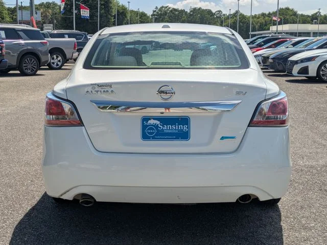 Used 2014 White Nissan 2.5 SV image 4