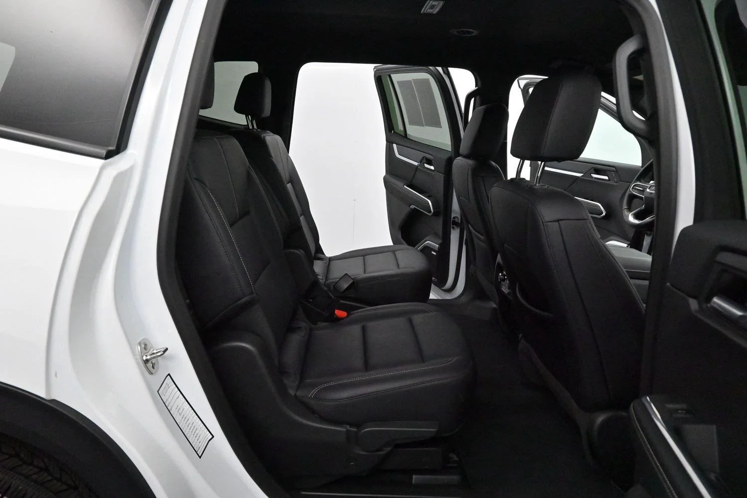 Used 2026 Summit White GMC Elevation image 32