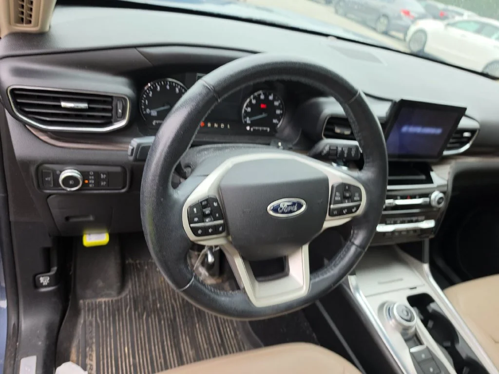 Used 2021 Blue Ford Limited image 8