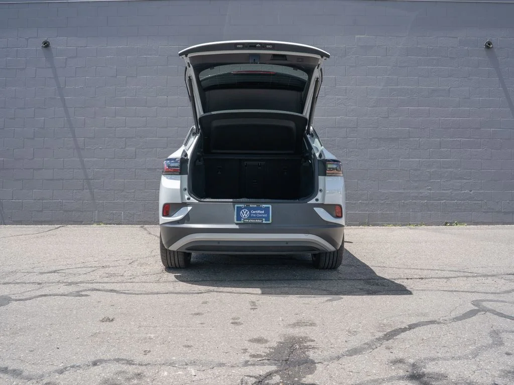 Used 2022 White Volkswagen Pro S image 14
