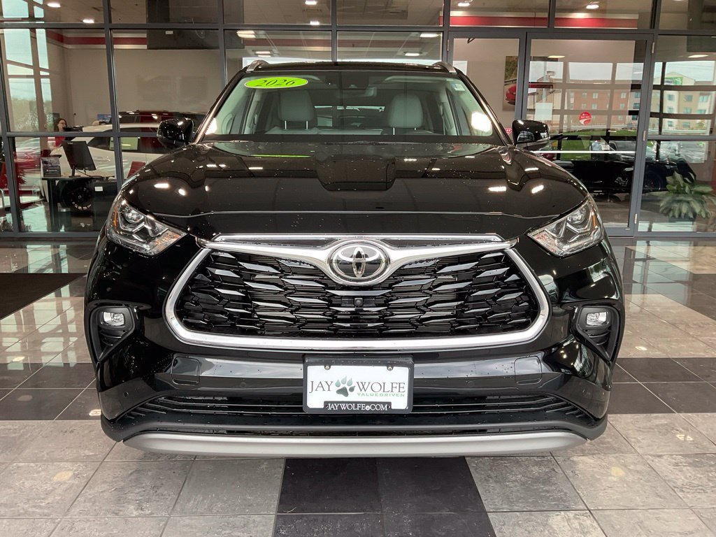 Used 2026 Toyota Highlander Platinum with VIN 5TDEBRCH2TS701744 for sale in Kansas City
