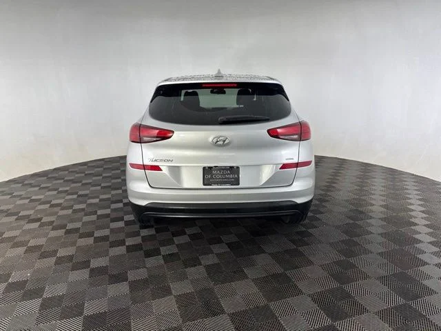 Used 2019 Silver Hyundai SE image 6