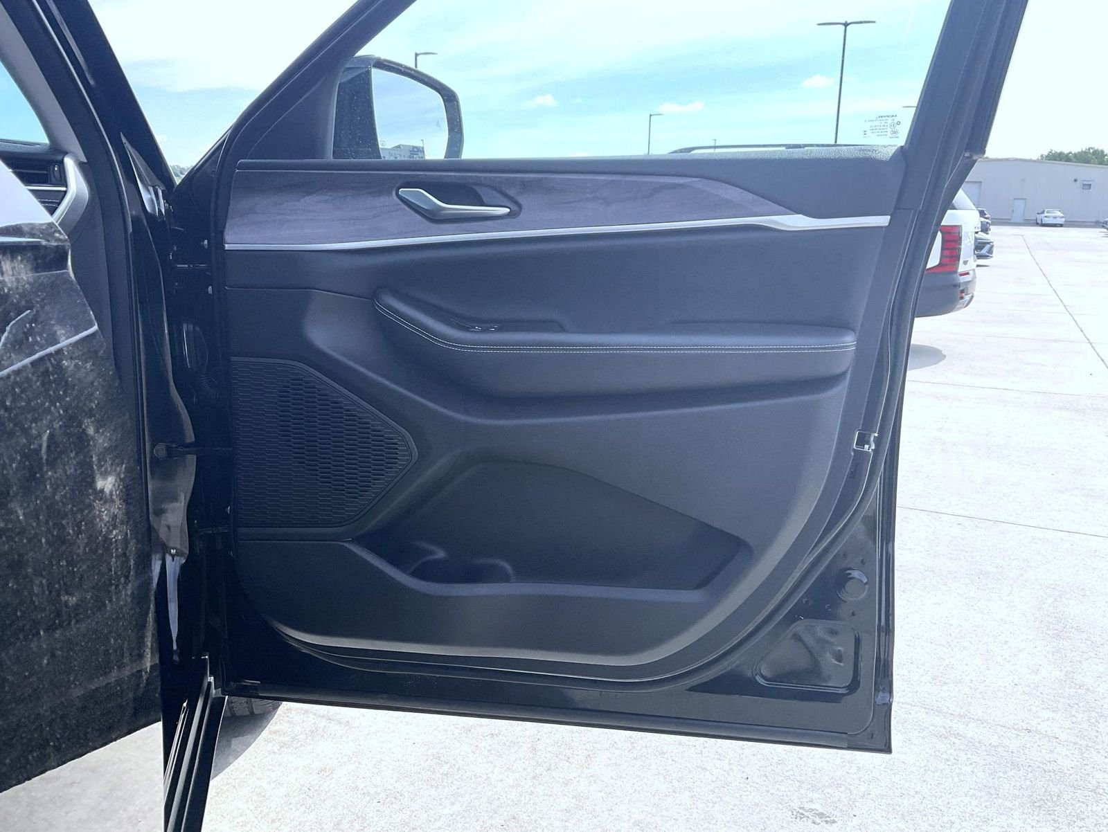 Used 2023 Black Jeep Limited image 17