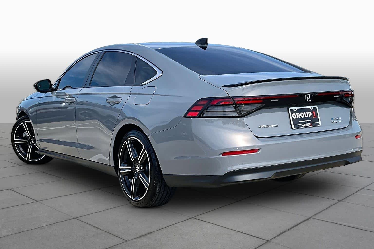 Used 2025 Urban Gray Pearl Honda Sport image 12