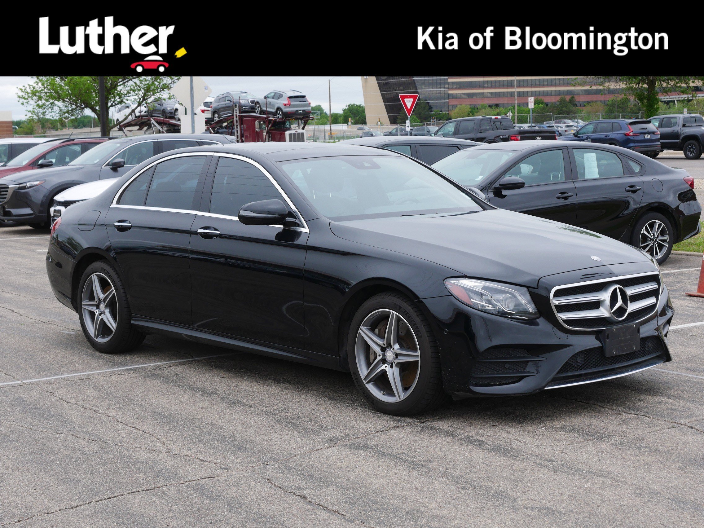 2017 Mercedes-Benz E-Class E300 4MATIC's photo