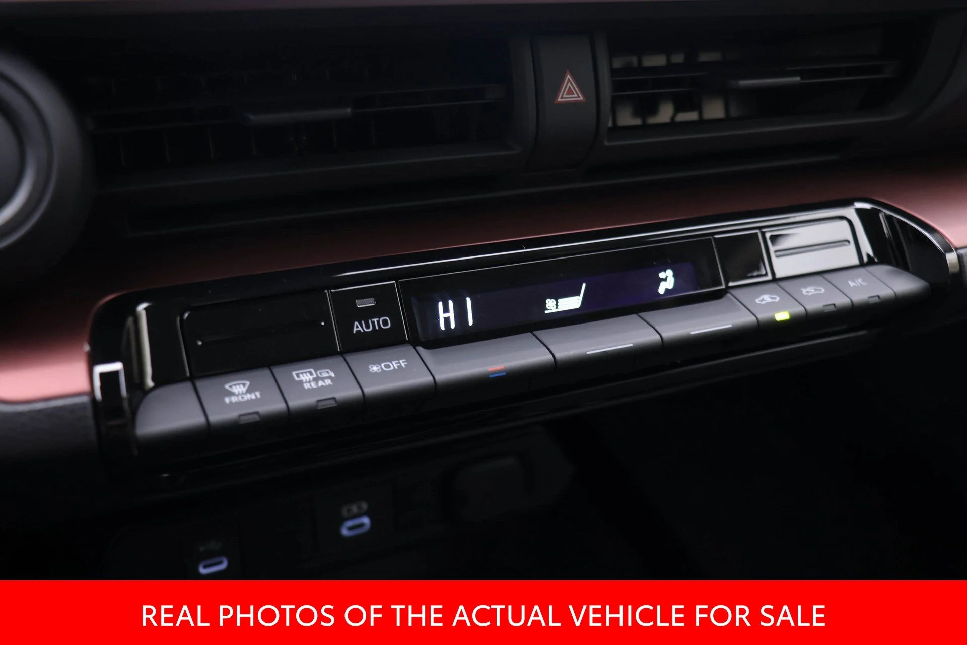 2026 Toyota Prius Plug-in Hybrid SE - Photo 7
