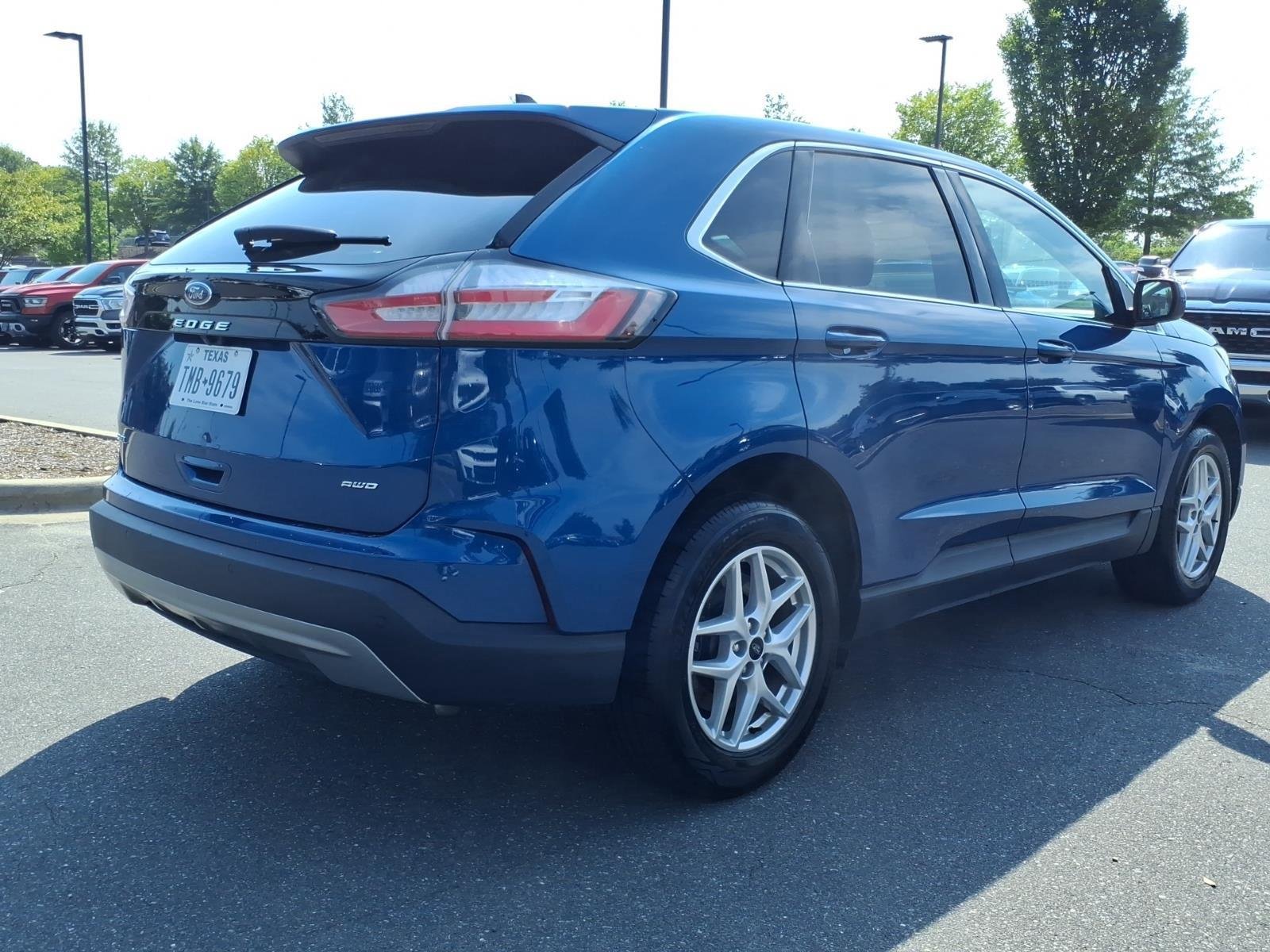 Used 2024 Atlas Blue Ford SEL image 2