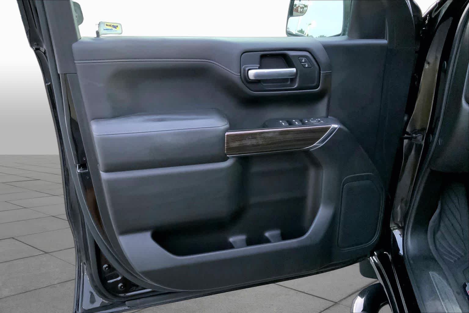Used 2019 Black Chevrolet LT image 19