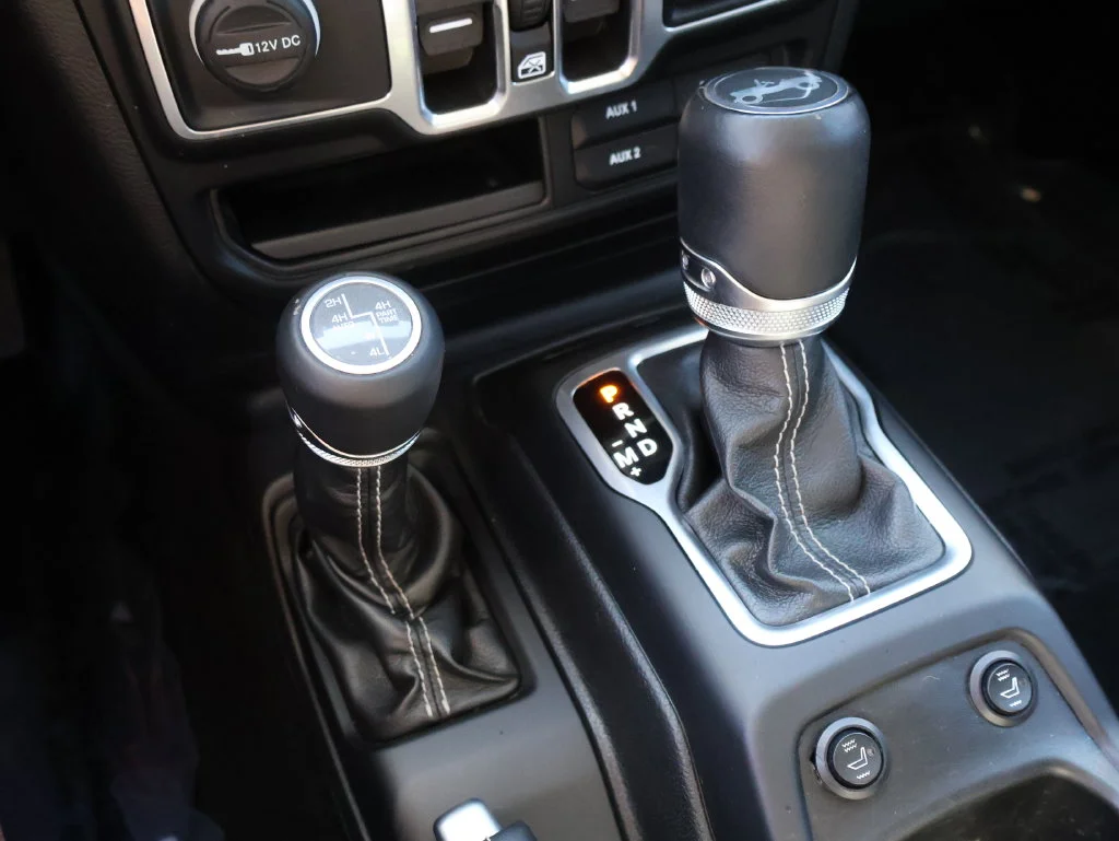 Used 2018 Gray Jeep Unlimited Sahara image 36