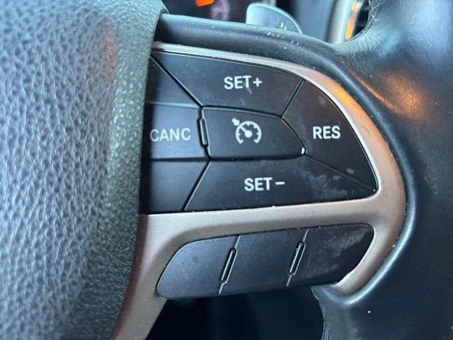 Used 2014 White Jeep Laredo image 16