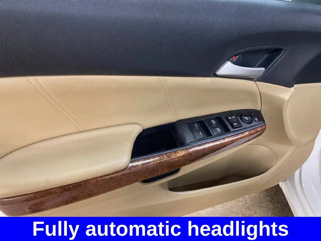 Used 2012 White Honda EX-L image 9