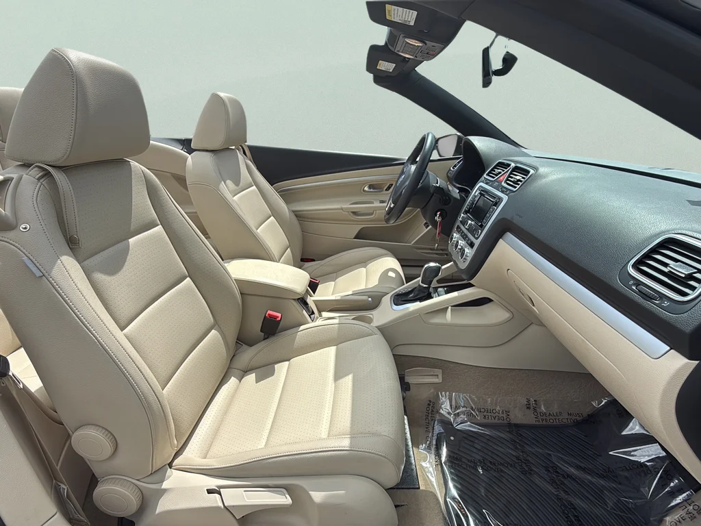 Used 2014 Brown Metallic Volkswagen Komfort Edition image 15