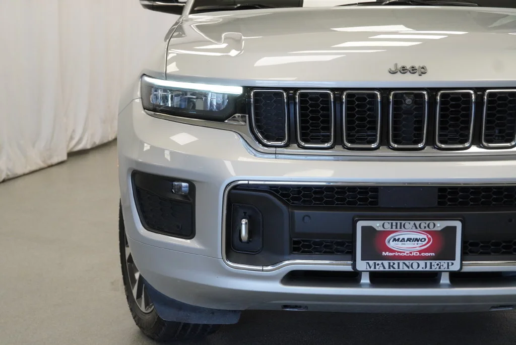 Used 2021 Silver Jeep Overland image 11
