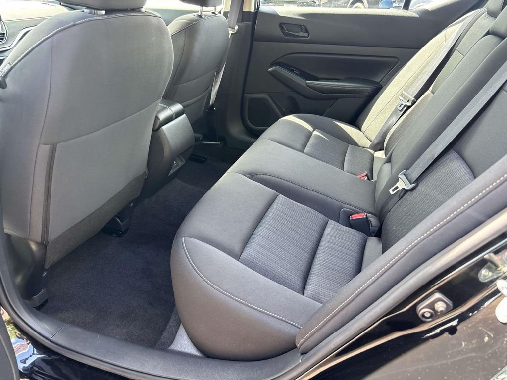Used 2023 Black Nissan 2.5 SV image 10
