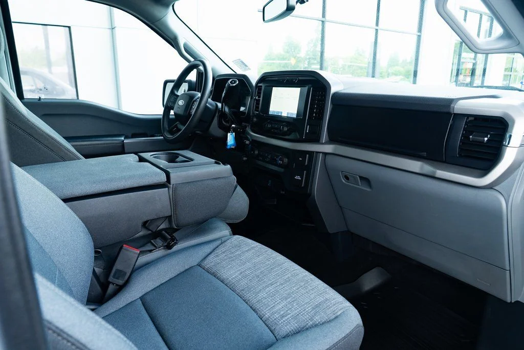 Used 2022 White Ford XLT image 30