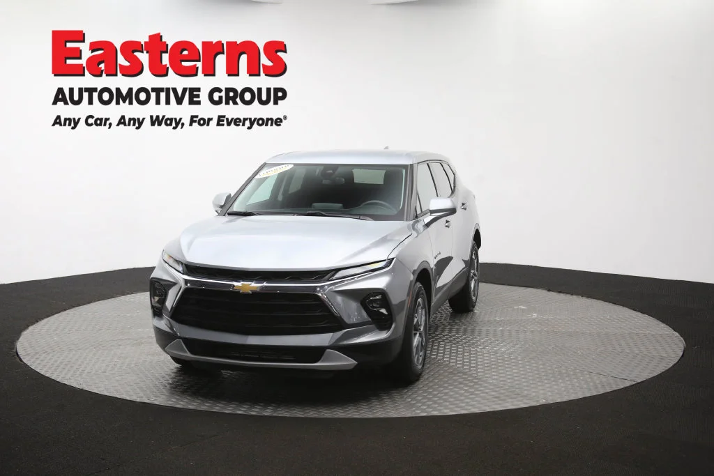 Used 2025 Gray Chevrolet LT image 57